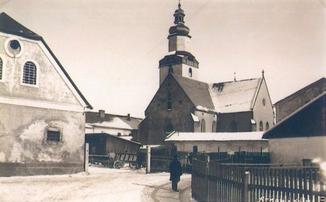 kostel - pohled od bývalého pivovaru